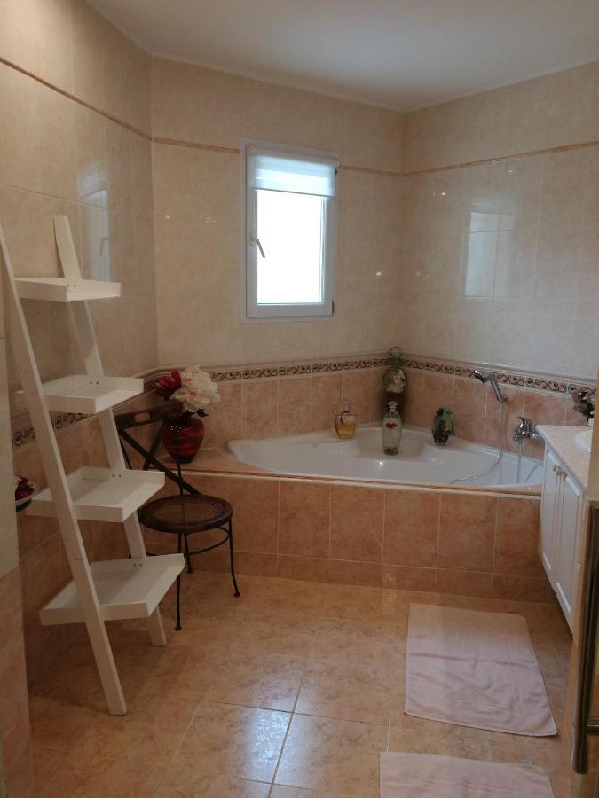 Au Doux Repos Bed and Breakfast Lucbardez-et-Bargues Buitenkant foto