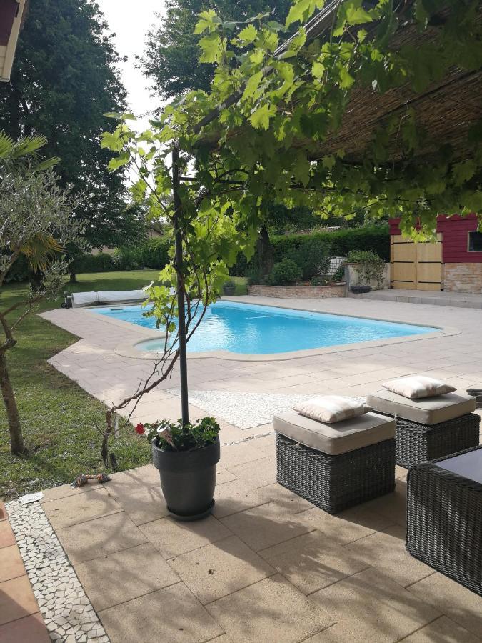 Au Doux Repos Bed and Breakfast Lucbardez-et-Bargues Buitenkant foto