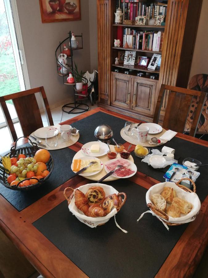 Au Doux Repos Bed and Breakfast Lucbardez-et-Bargues Buitenkant foto